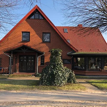 Schlunt 招待所 4*